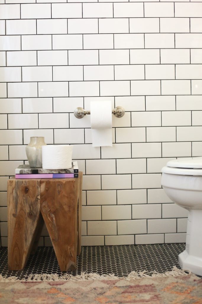 10 Lessons Learned From Sharing a Bathroom With Your Significant Other -  The Everygirl