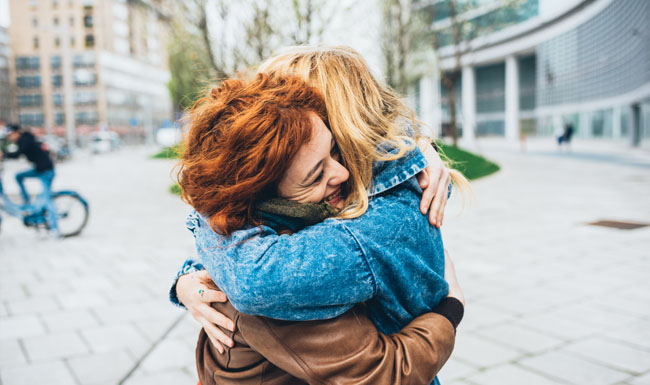 How to Support a Friend with a Chronic Illness | The Everygirl
