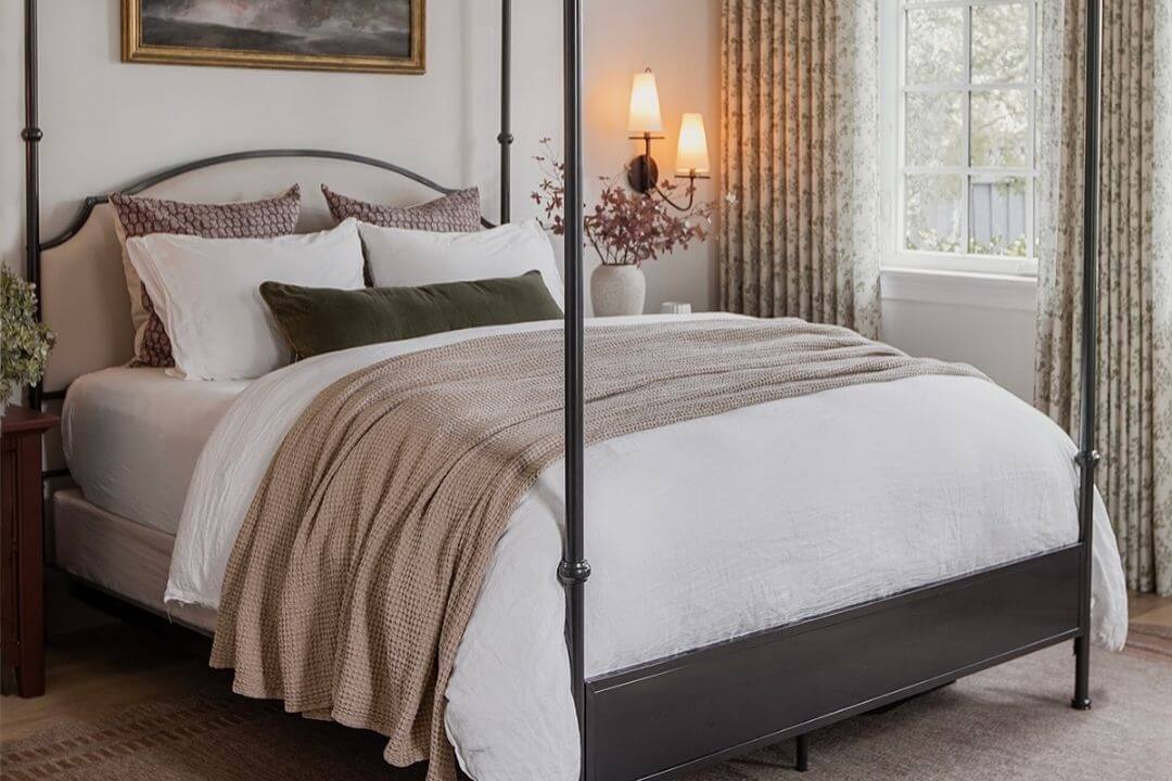 The Exact Formula Designers Follow for a Perfectly Styled Bed