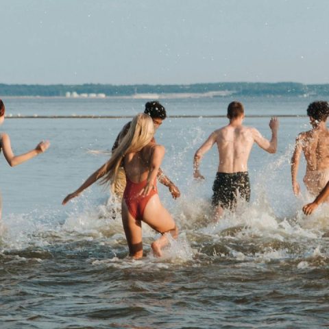 things to do with friends this summer