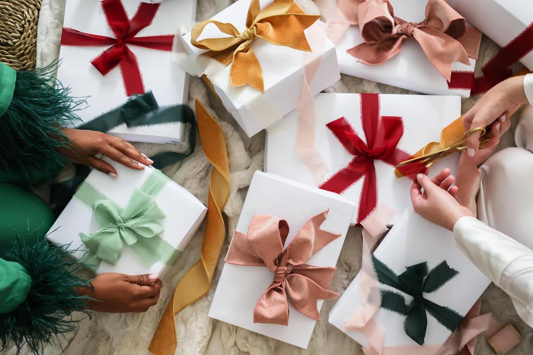 52 Gift Wrapping Ideas for Christmas - Easy Gift Wrapping Ideas