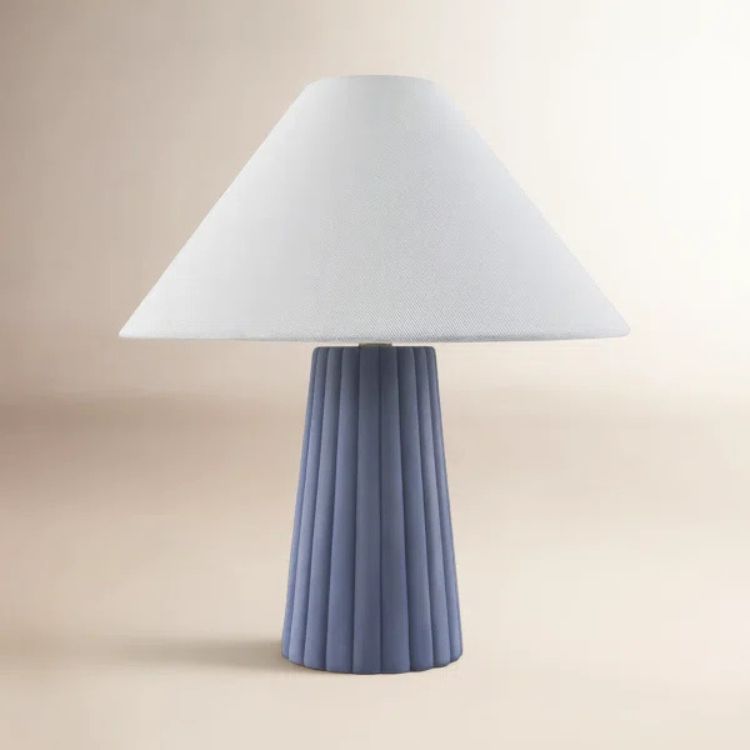 Ribbed Base Table Lamp