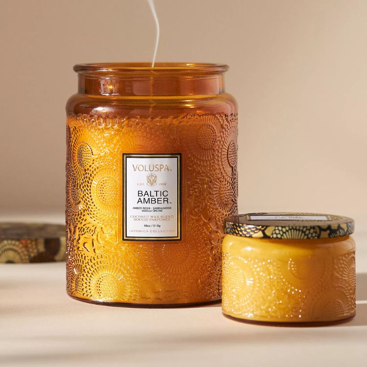 Voluspa Japonica Baltic Amber Glass Jar Candle​