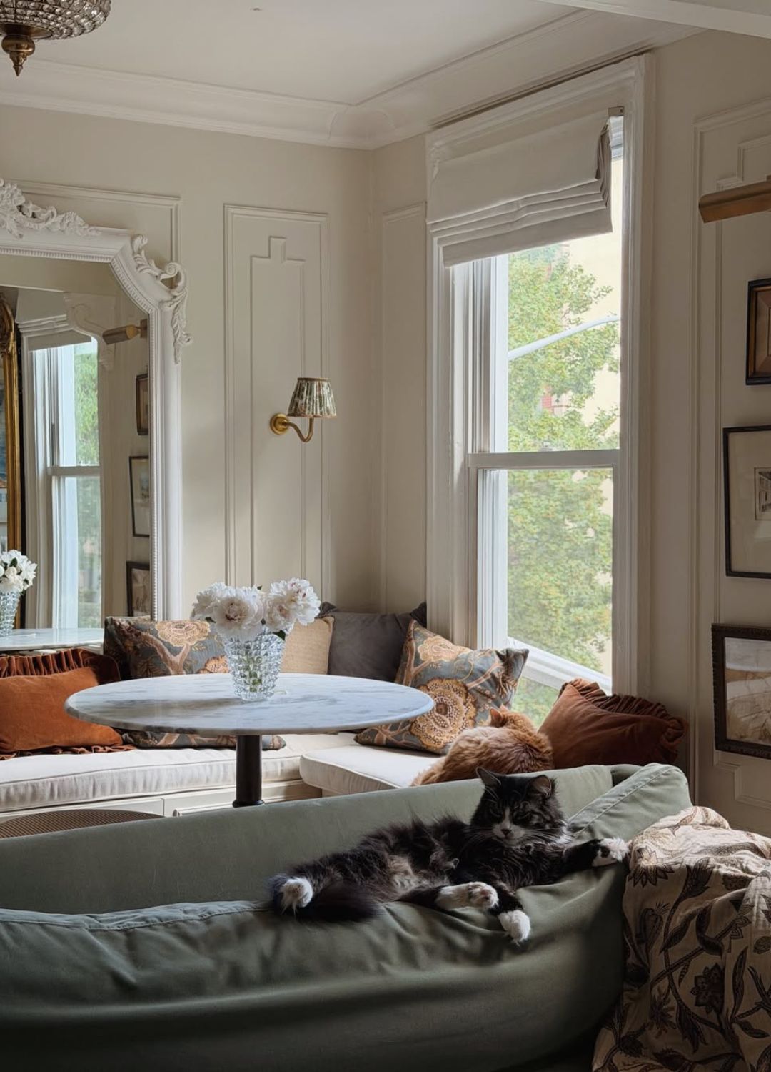 dining nook with wall molding