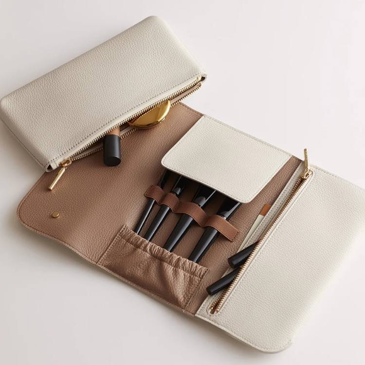 Travel Beauty Roll