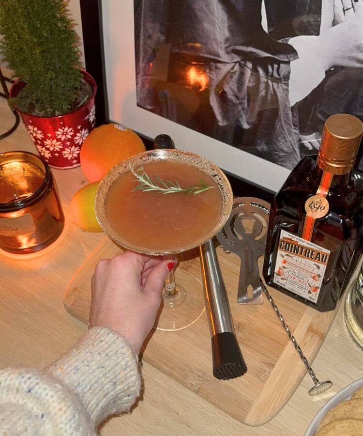 holiday calendar cocktail activity idea