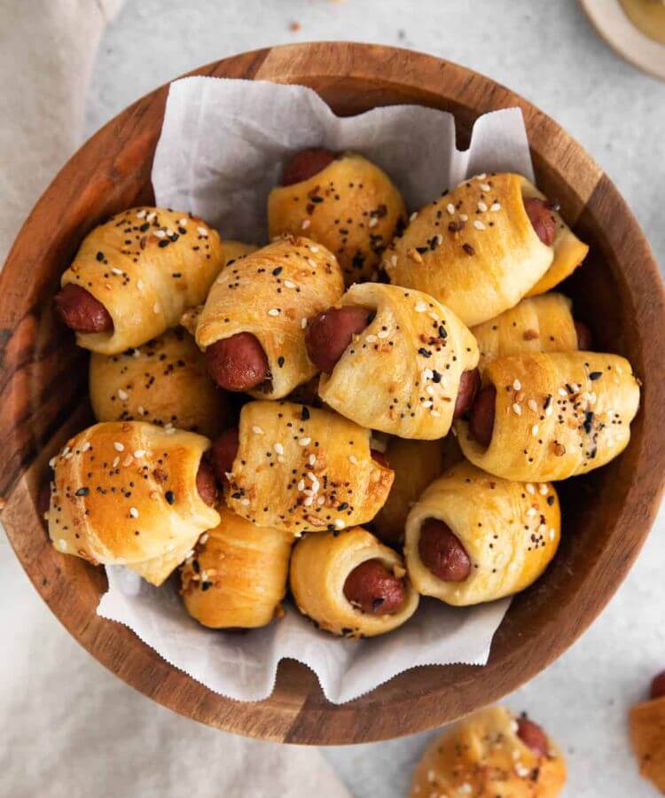 everything bagel pigs in a blanket super bowl recipe