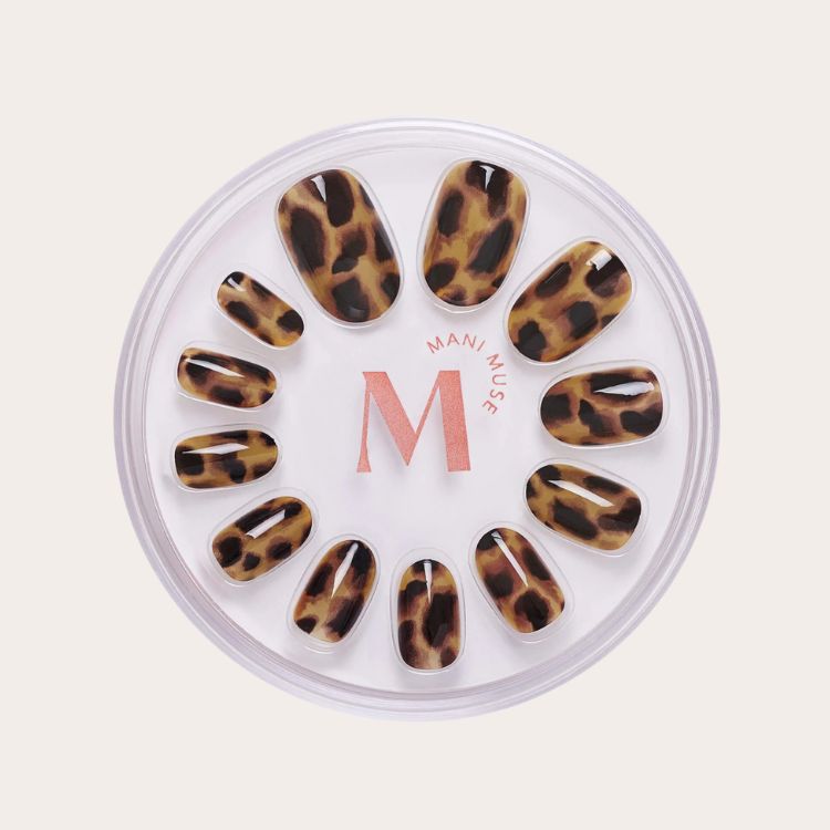 summer press-on nails