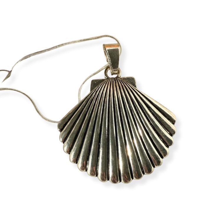 Silver Large Shell Pendant Necklace