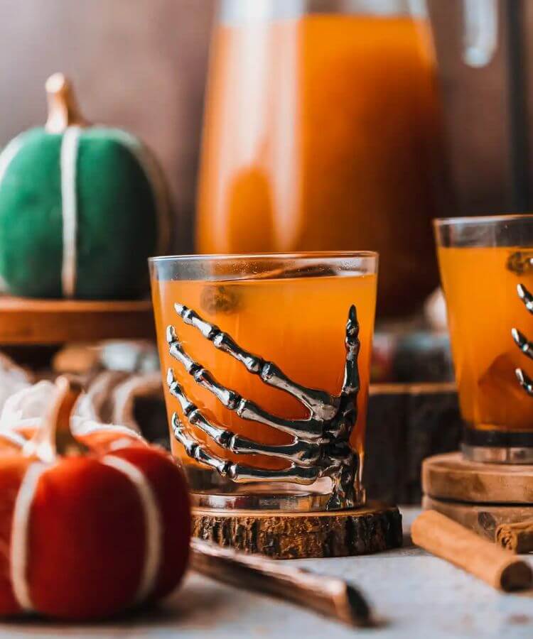 pumpkin juice fall cocktail recipe movie pairing