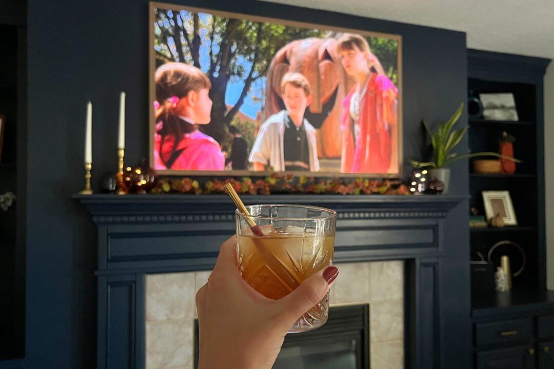 The Best Fall Cocktail + Movie Pairings for the Ultimate Cozy Night In