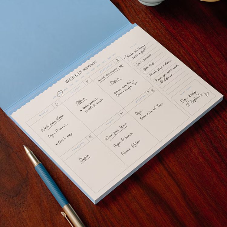 Weekly Desk Planner