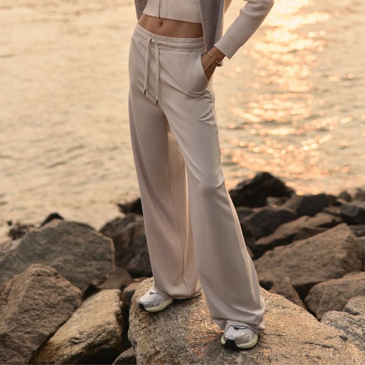 Essential Wideleg Pant
