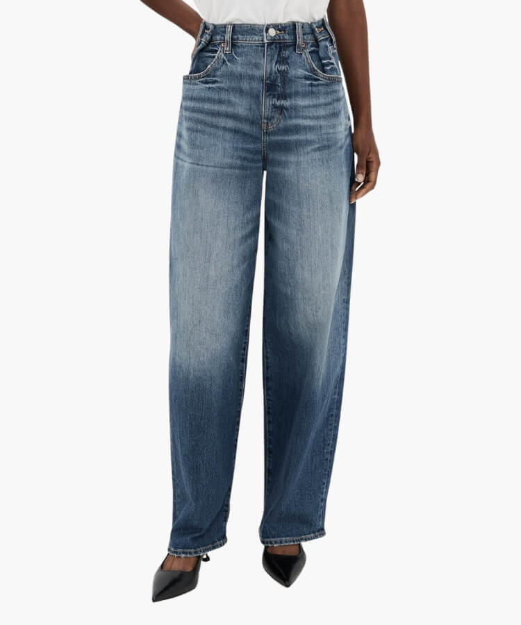 High-Waisted Jeans