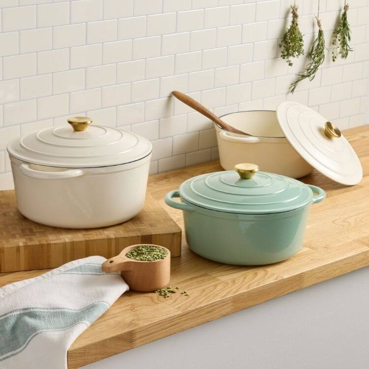 Cast Iron Dutch Oven