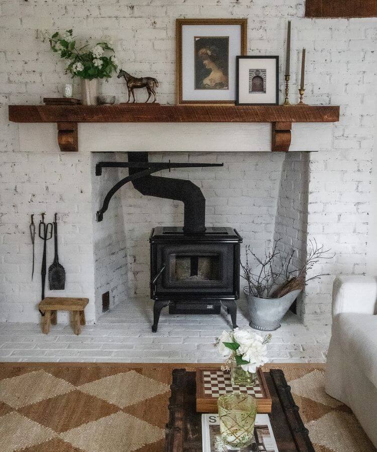 english cottage style living room