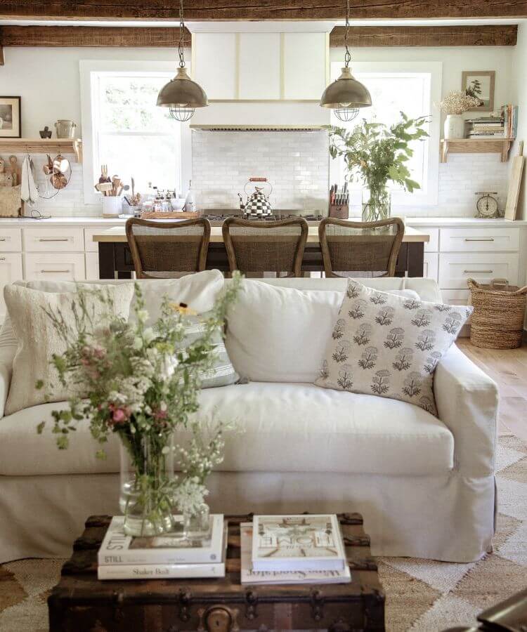 english cottage style living room