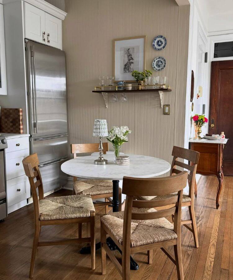 english cottage style kitchen