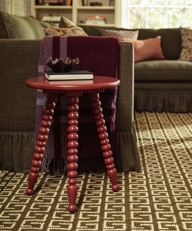 Beaded Leg Round Side Table