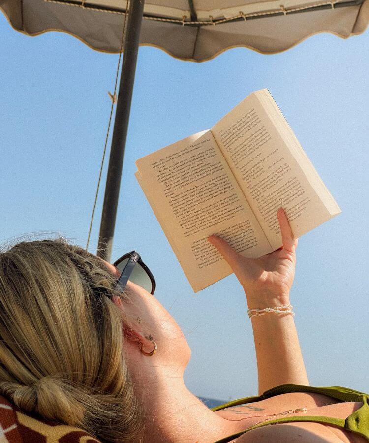 solo travel tips to feel more confident