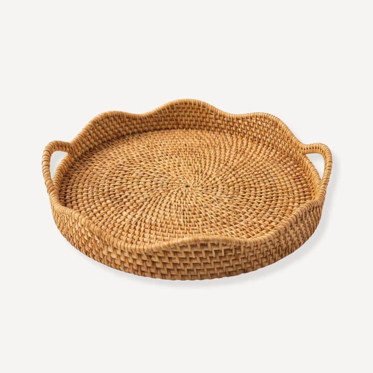 Round Scalloped Rattan Tray