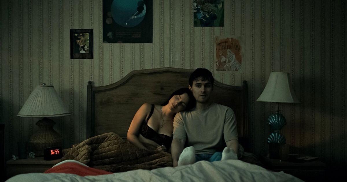Social Obsession Is 'Obsession' Worth Watching? | The Everygirl