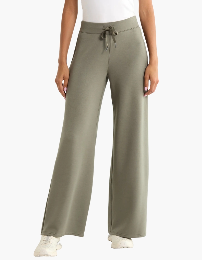 AirEssentials Wide Leg Pants