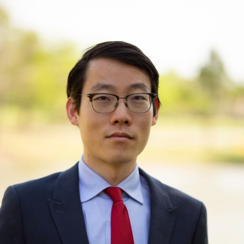 Daniel Zhao Career Expert Headshot