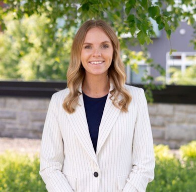 Elizabeth Herzog Lambertson Headshot